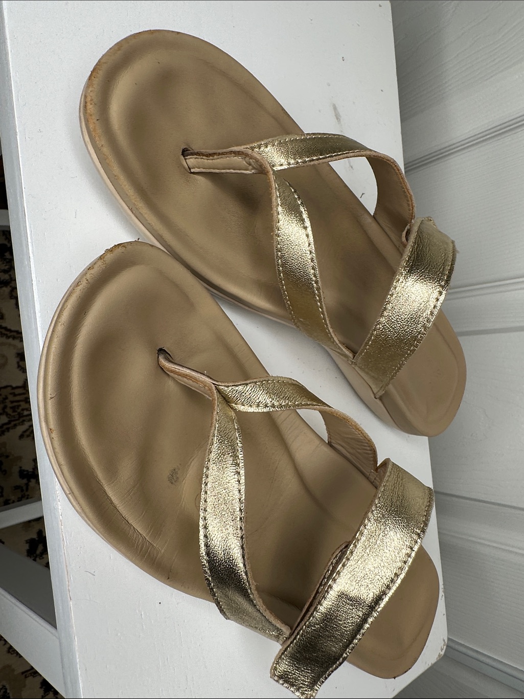 Stunning Light Gold Abeo Women's Oasis Thong Sandal Metatarsal — image 3 of 7